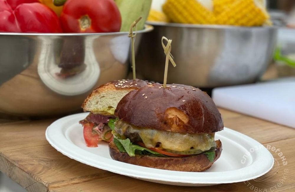 Бургер из мраморной телятины: секрет идеального вкуса