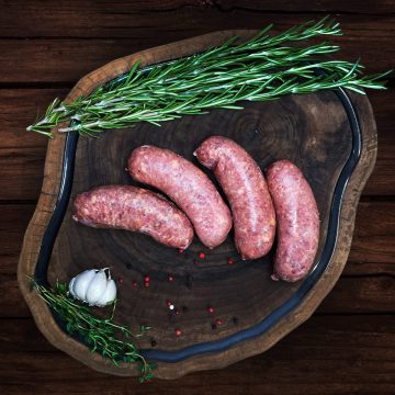 Колбаски прикопченые из косули и лосятины